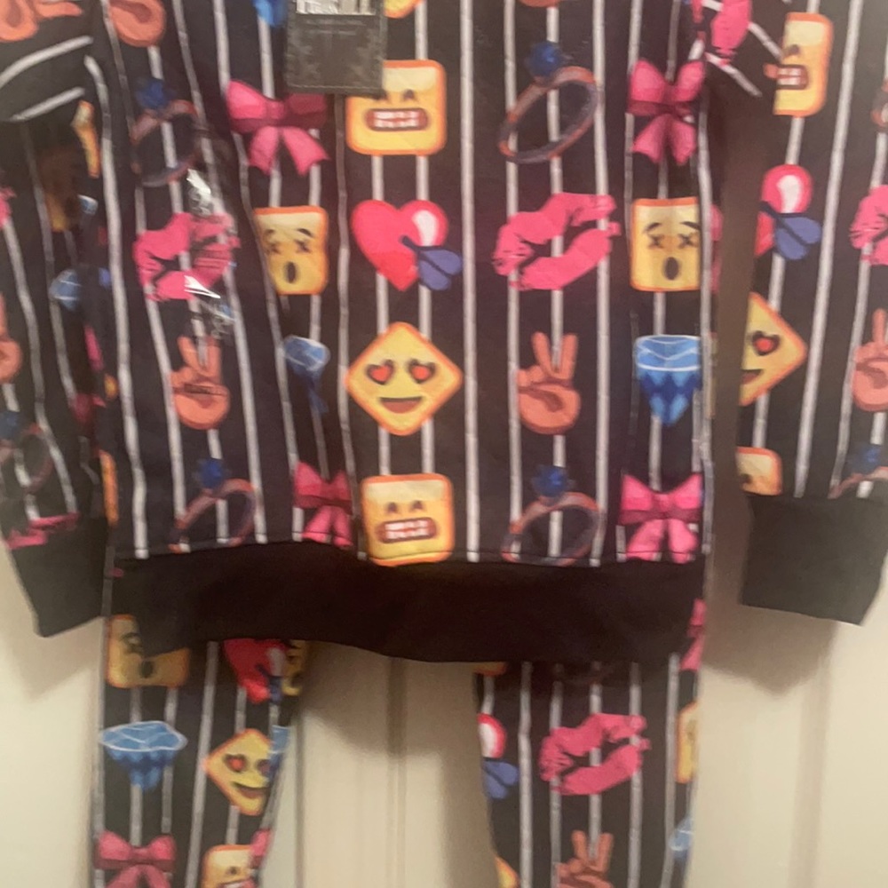 NWT EMOJI PAJAMAS